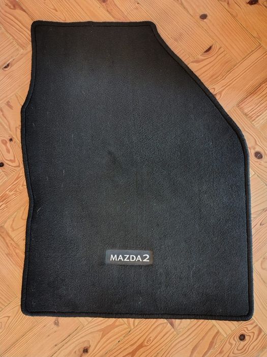 Tapete Mazda 2 novos