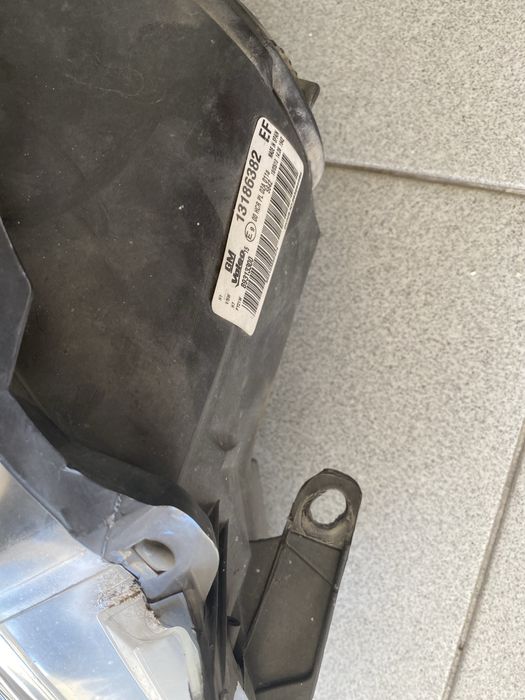Óptica/Farol Direito Opel Corsa D