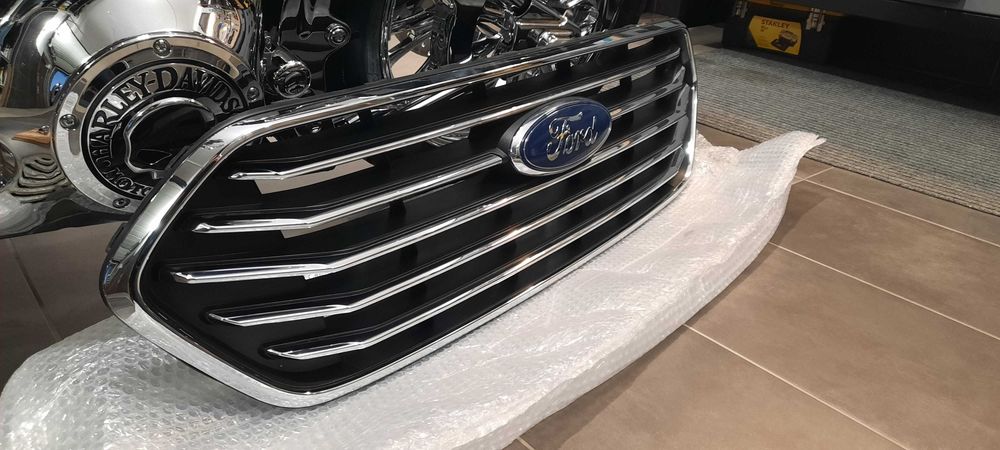 Grilek -  Ford Tourneo Custom Transit.