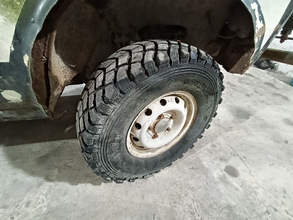 Продам резину в гарному стані