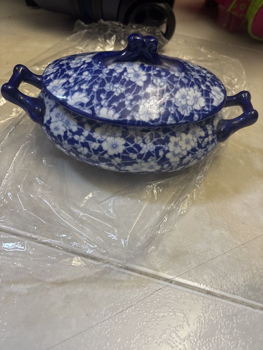 Caixas decorarivas em esmalte azul e porcelana