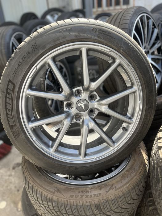 Jantes 18 Original Tesla Model 3 em 5x114