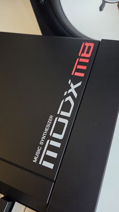 Yamaha - MODX M8
