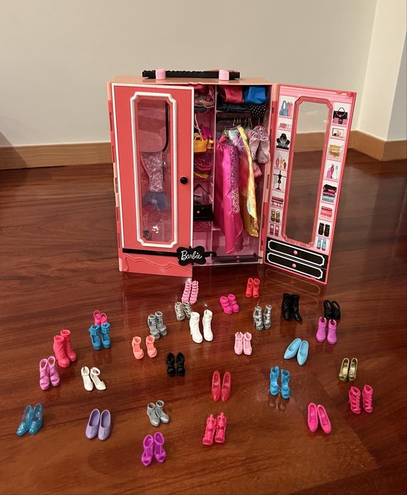 Roupeiro da Barbie