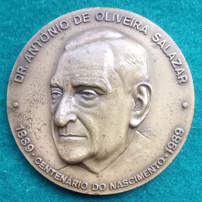 Medalha Oliveira Salazar