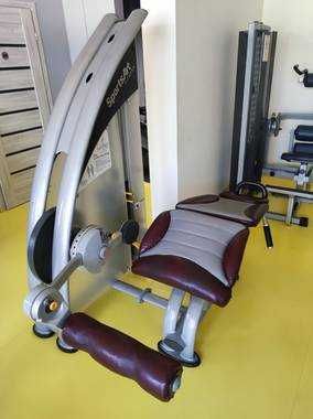 Maszyna SportsArt  Lying Leg Curl A958 Mięsień dwugłowy uda