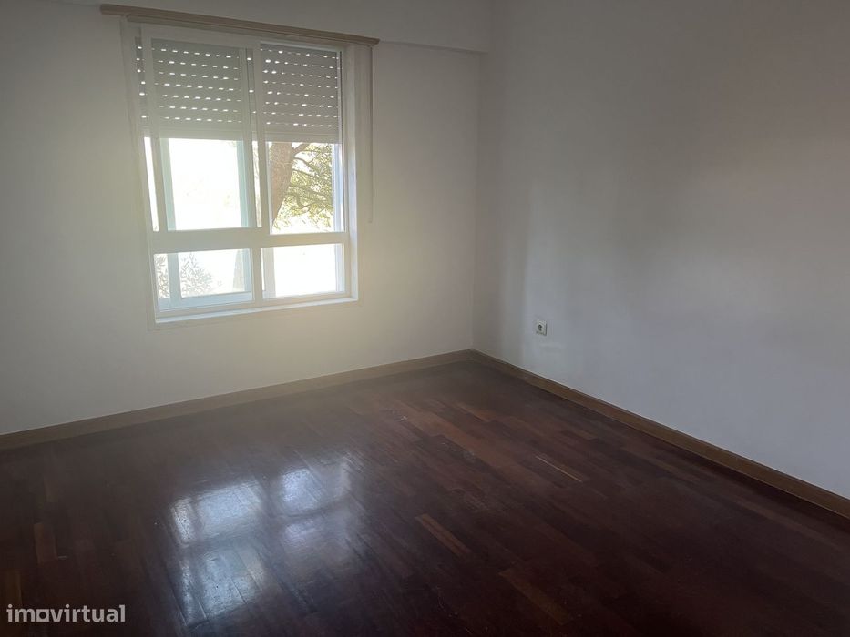 Excelente Apartamento T2 em Campinas, Belas