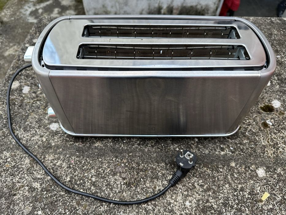 Torradeira Electrolux EAT2F - Aço Inoxidável