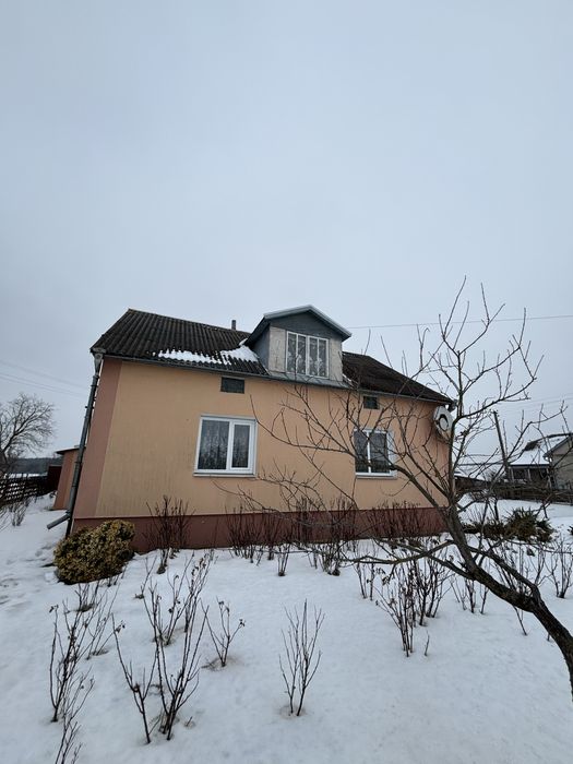 р Продаж домоволодіння в селі Острів