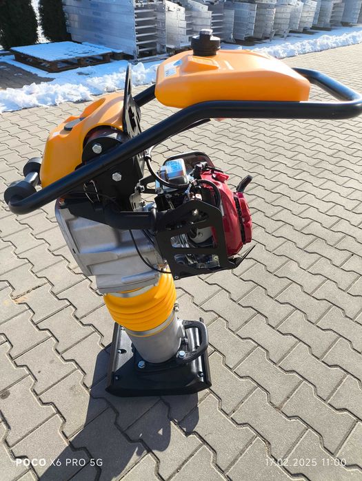 Zagęszczarka Stopowa Ubijak Skoczek ENAR PH 70E HONDA GXR 120 3,5KM
