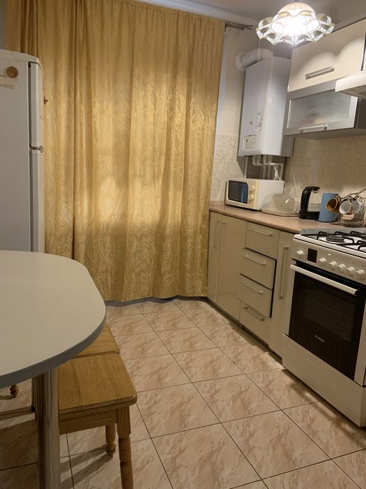 ТРИкімнатна квартира,Док.4 окремих спал місця 3 двох спал чешка2поверх