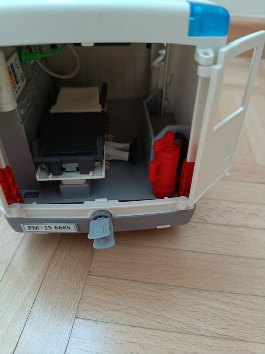 Playmobil karetka pogotowia