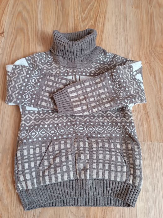 Светрик тепленький