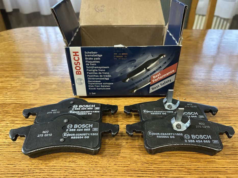 Колодки задні Jeep grand cherokee wj 2003 рік