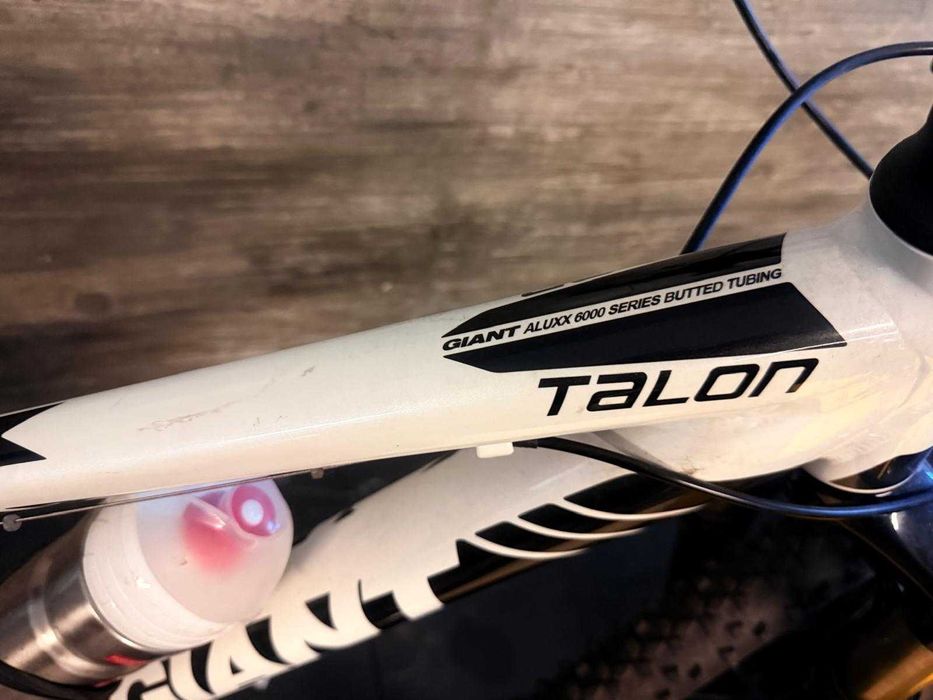 Vendo bicicleta GIANT TALON roda 27.5"
