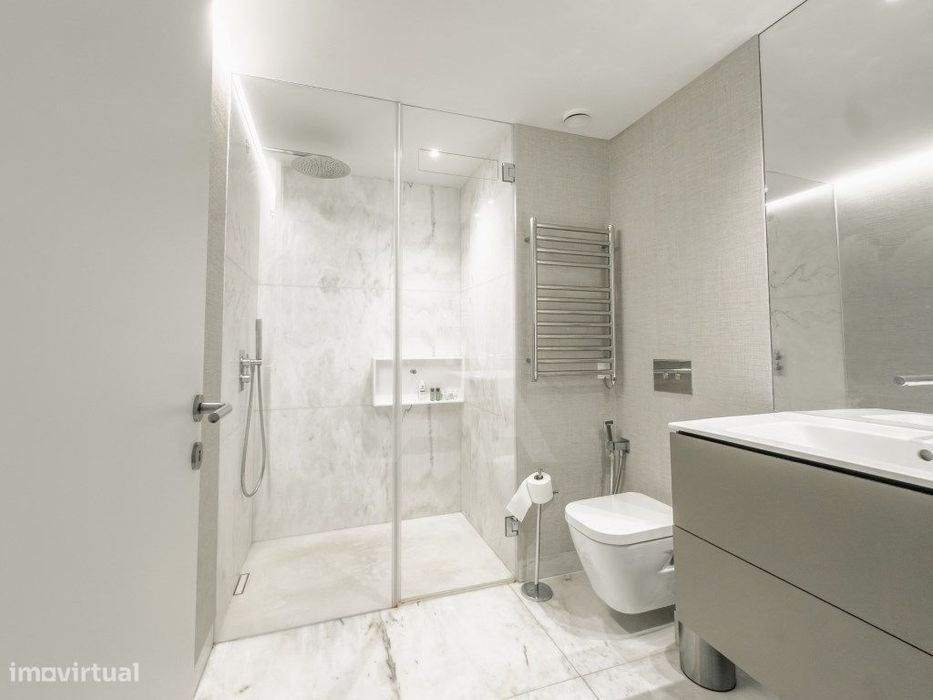 Apartamento T3 de luxo com garagem em Lisboa