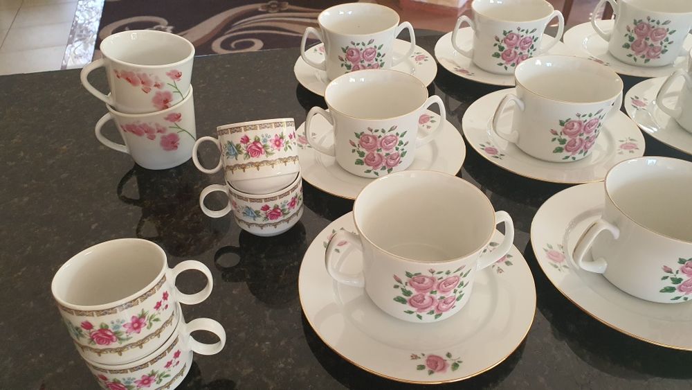 Zastawa filiżanki talerze PRL kryształy