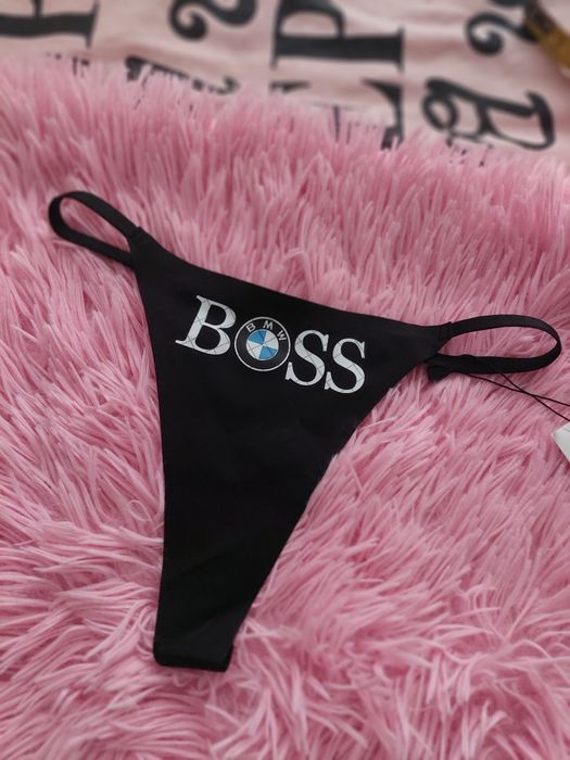 Czarne stringi z logo bmw boss