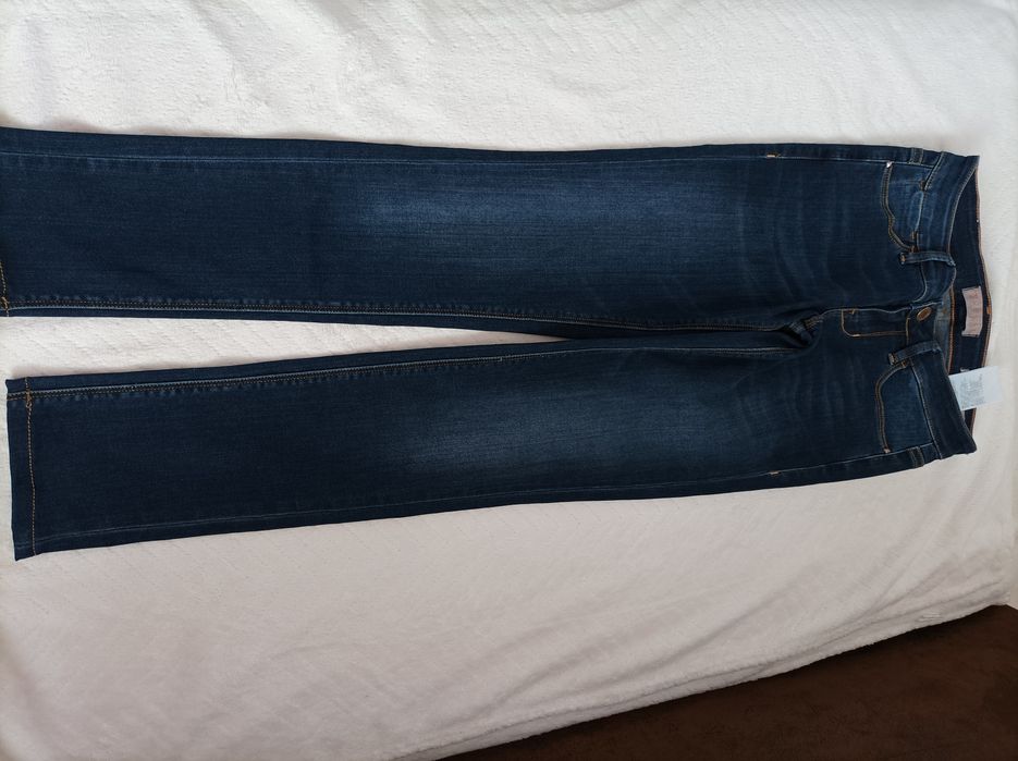 Jeansy damskie Guess 90% bawełna rozmiar 24