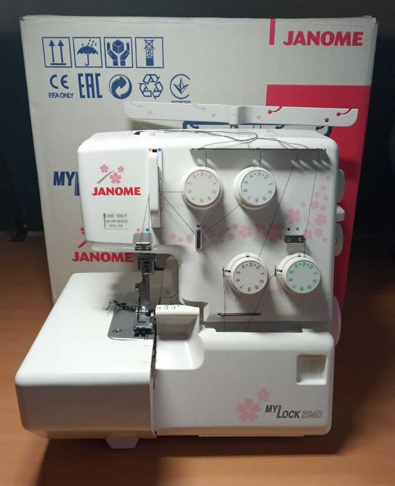 Janome Mylock 204D