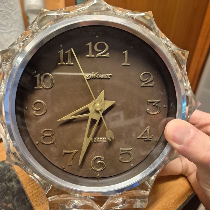 Zegarek stary ruski na baterie
