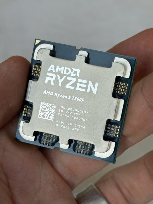 AMD Ryzen 5 7500F