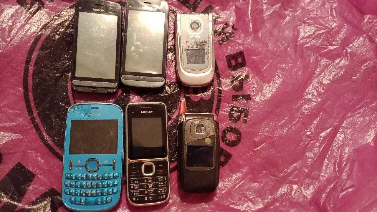 Мобильные телефоны: 200 грн. - Мобильные телефоны / смартфоны Горловка на  Olx