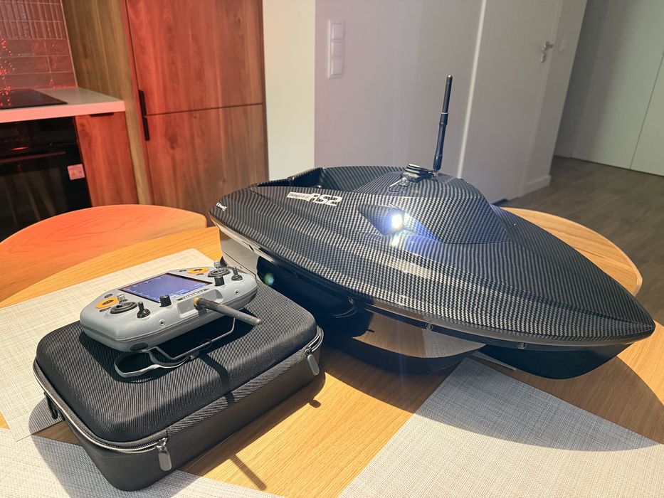 Łódka RC Viking Boat RS2 Carbon ALL IN ONE