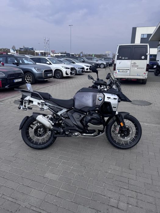 BMW мотоцикл Gs1300 advencher 2025