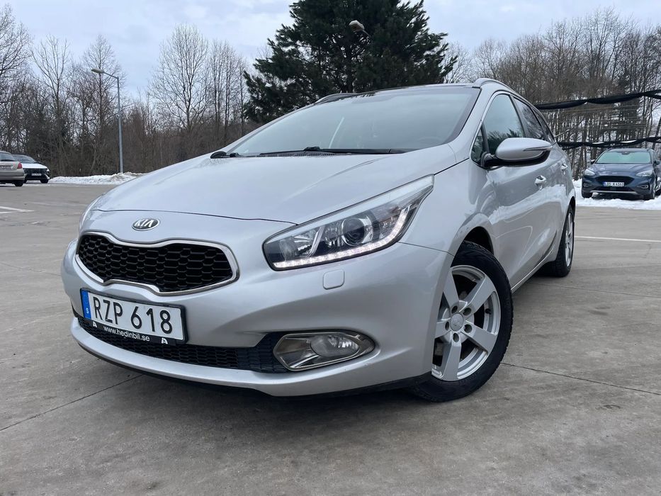 Kia Ceed -Nawigacja - Kamera cofania - Panorama