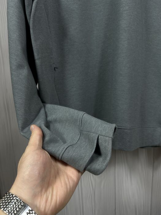 Nike Yoga Crew Grey світшот кофта з гарним базовим дизайном Розмір М