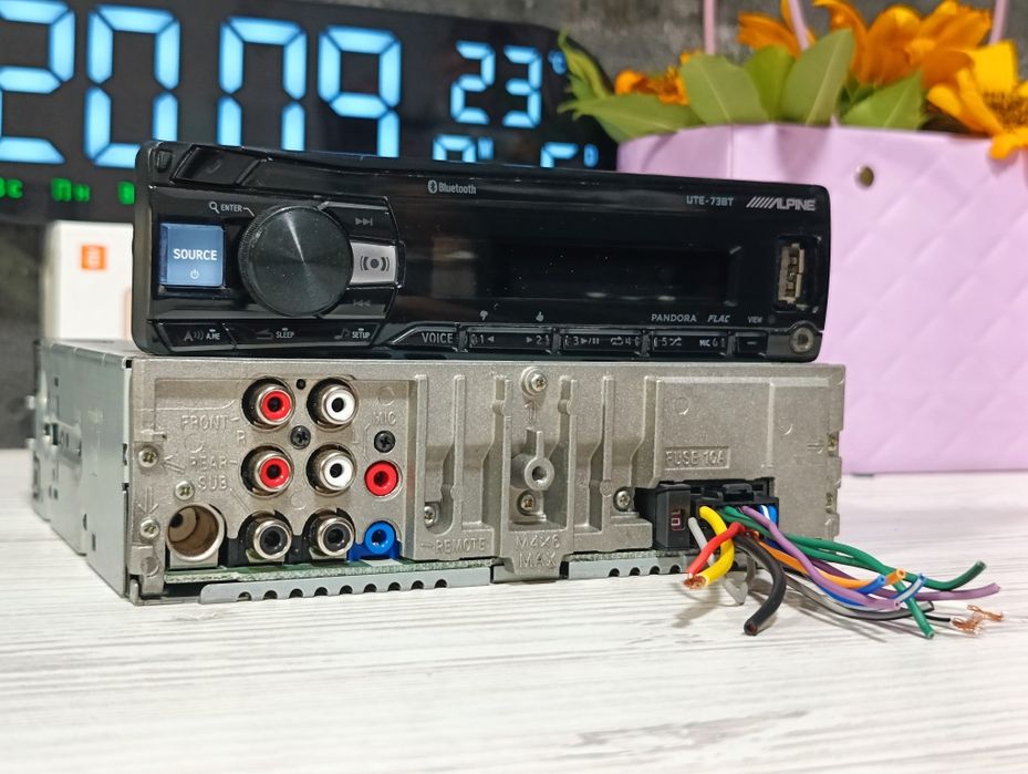 ///Alpine ute-73bt(Bluetooth audio)