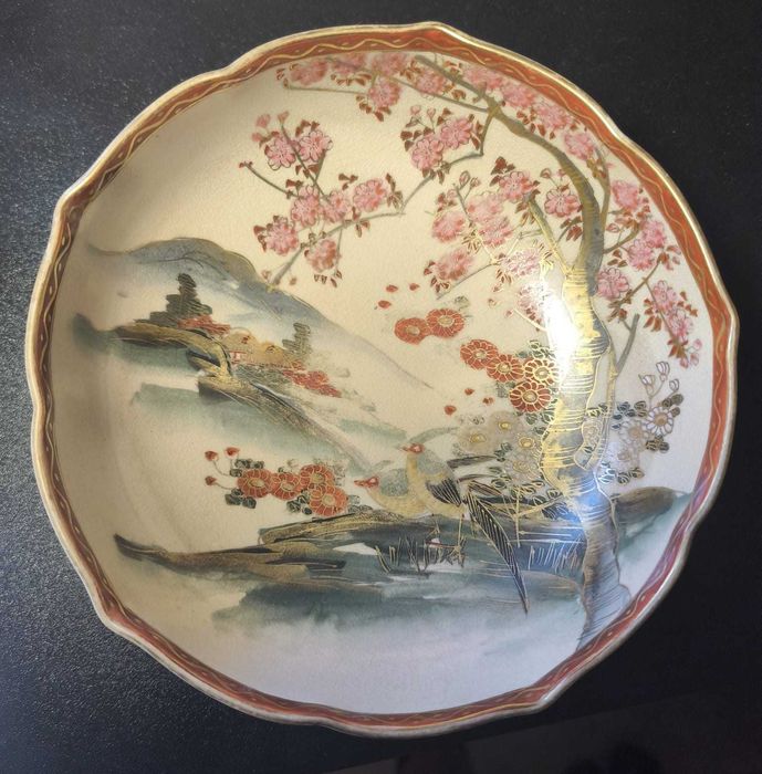 Grande Taça Satsuma Japonesa Antiga Assinada Gyozan (暁山) 18cm