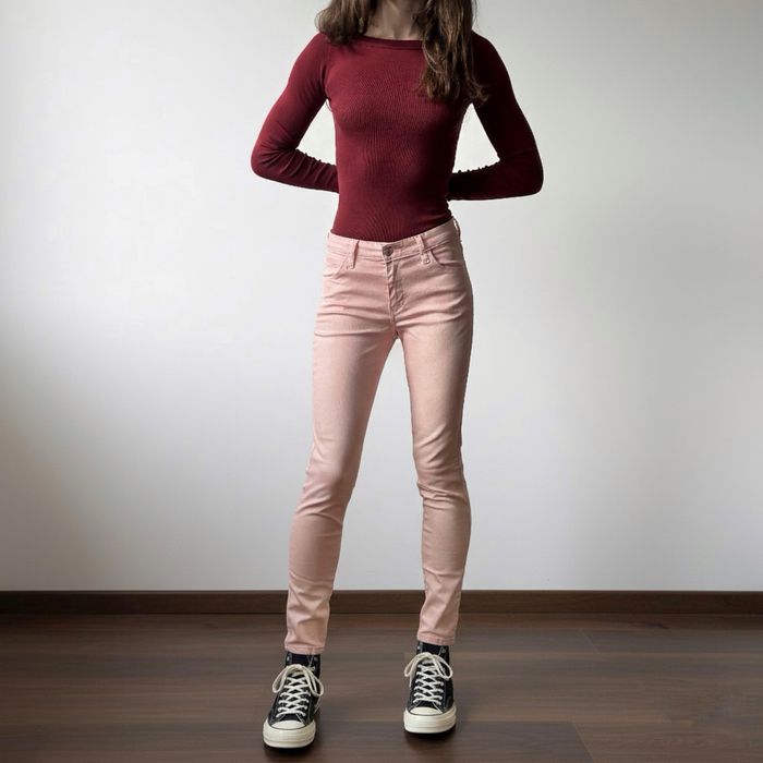 Jeansy skinny pudrowy