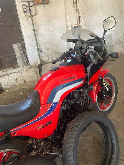 Kawasaki GPZ 750