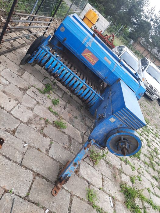 Продам прес-підбирач Ama