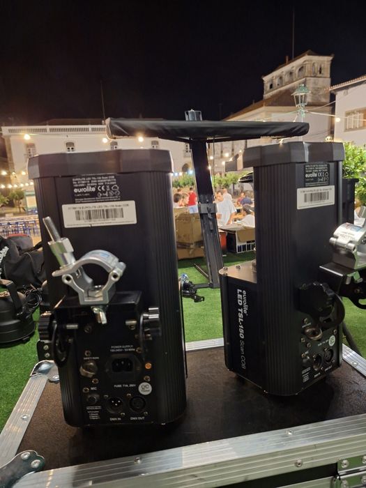2 Robôs scanner Eurolite Led TSL-150