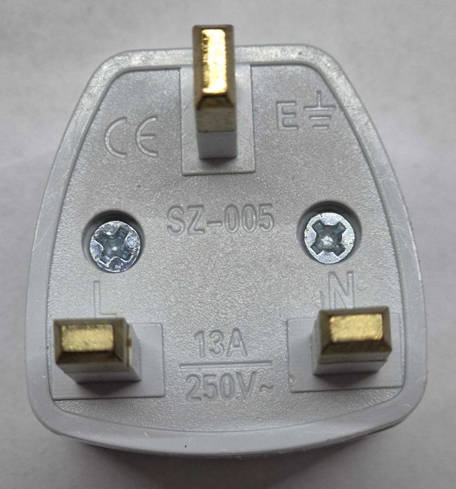 Adaptador energia Universal-Reino Unido branco