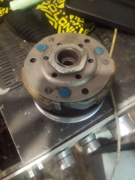 Продам запчасти на скутер honda