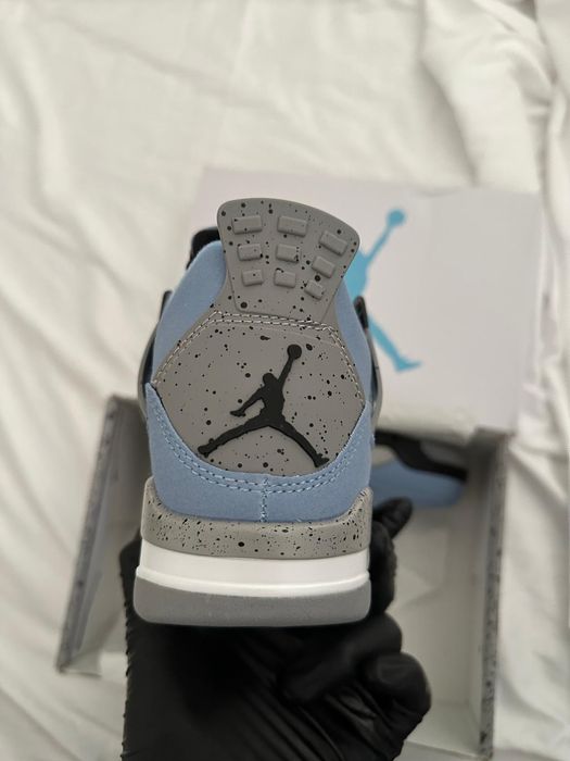 Sapatilhas Jordan 4 University Blue 41/42