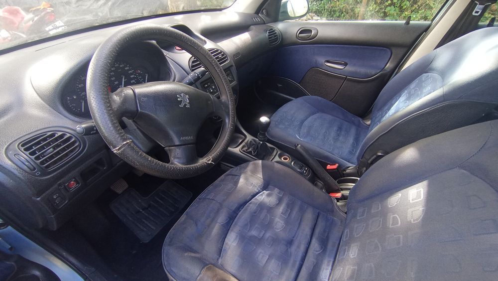 Peugeot 206 1.1 gasolina