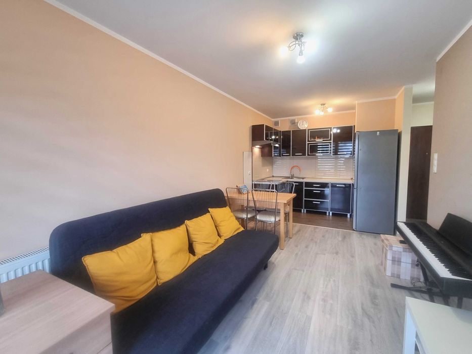 2pok,37m2,Jagodno,,balkon+mini ogródek,parking gratis