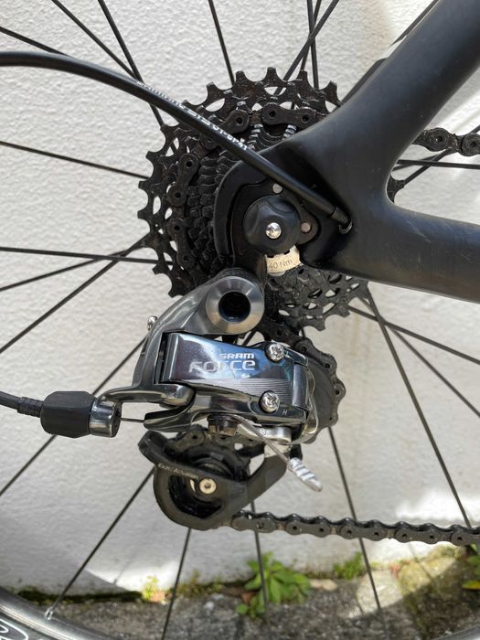 Bicicleta Estrada GT rodas Reynolds carbono M SRAM Force 22 Impecável