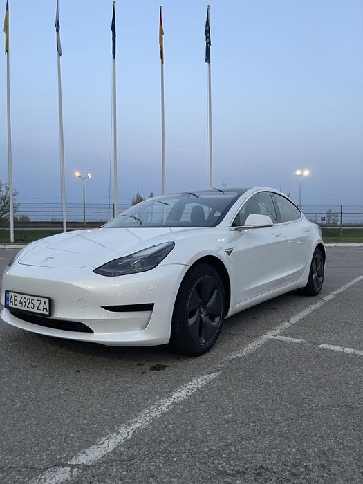 Tesla Model 3 2020