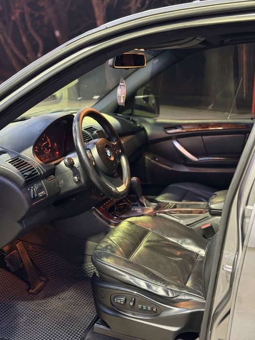 BMW X5e53 рестайлінг