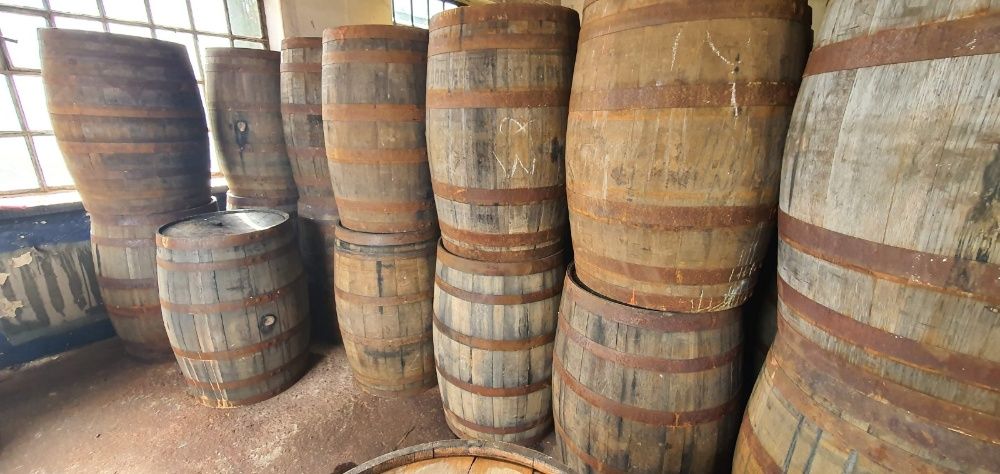 Beczka drewniana dębowa po whisky szczelna beczka 200L