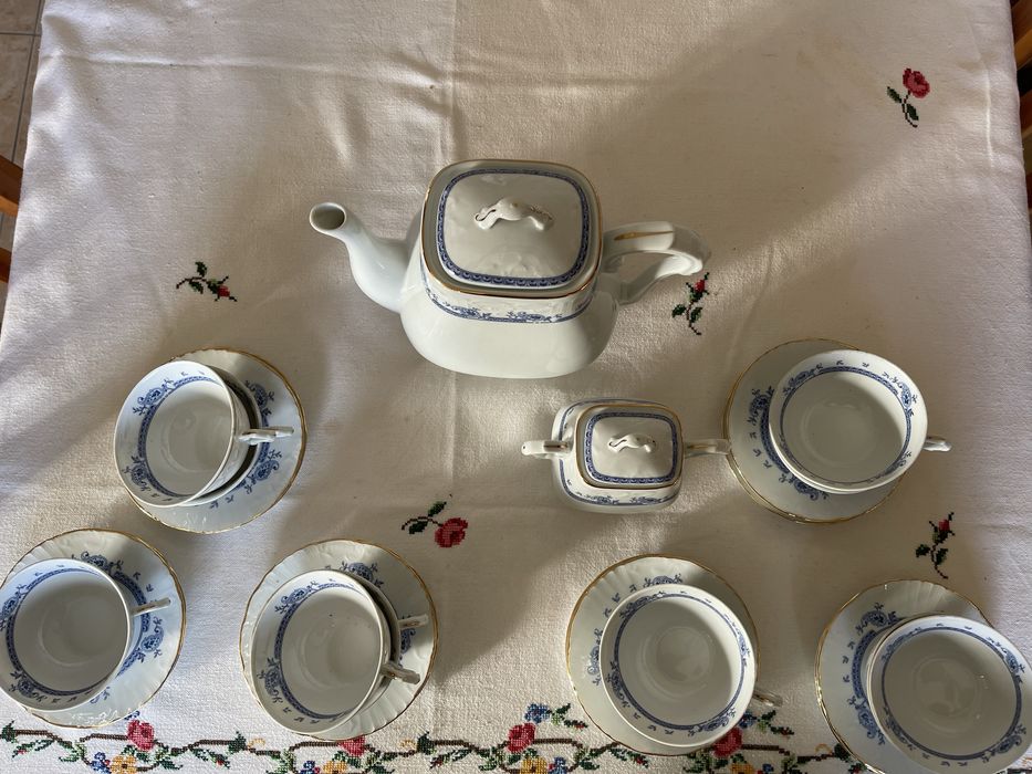 Vista Alegre Margão azul -serviço de chá