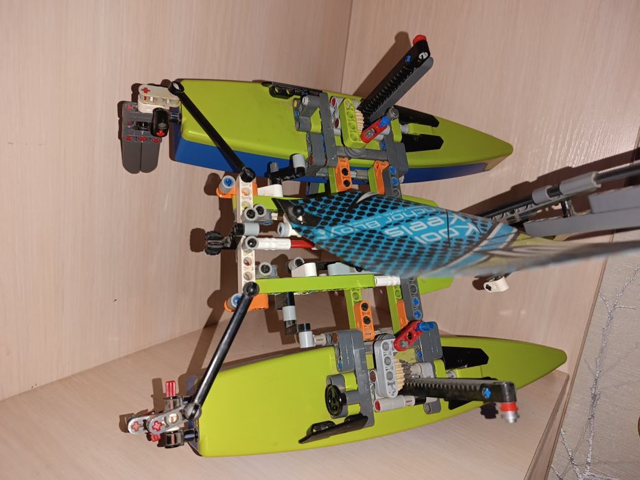 Лего. Lego Technic Катамаран