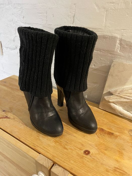 Сапожки на каблуке кожанные 35-36 размера