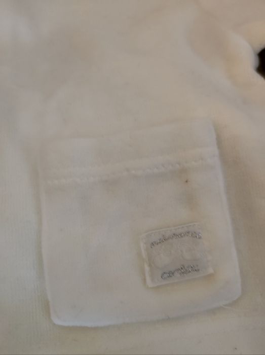 Conjunto bebé branco neve (calça, casaco e sapatinhos)